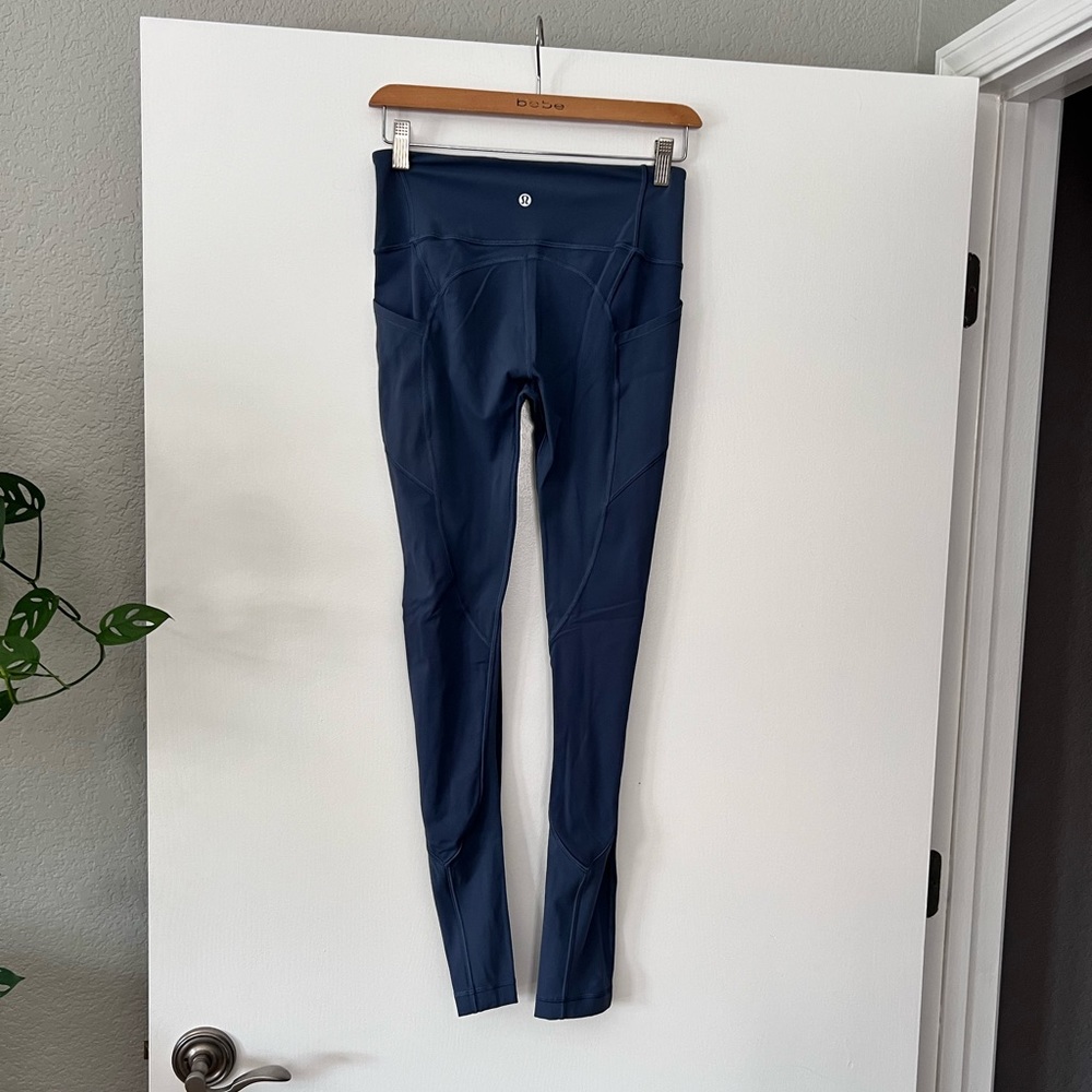 Lululemon, size 6, like new condition. Color blueish.